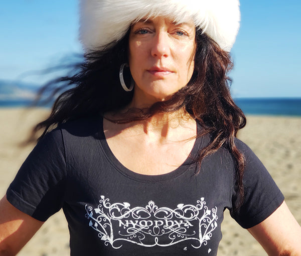 Ladies' Black Scoopneck  Form-Fitting Nymphya 